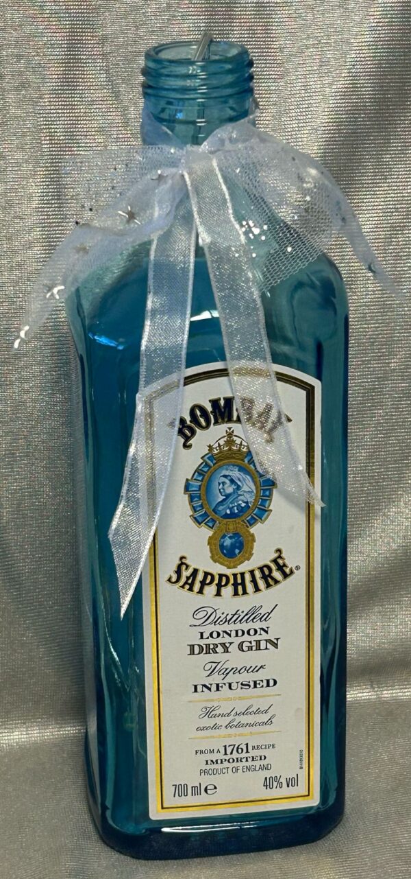 hellblaue DEKO LONDON-GIN-Flasche mit Lichterkette – Bild 3