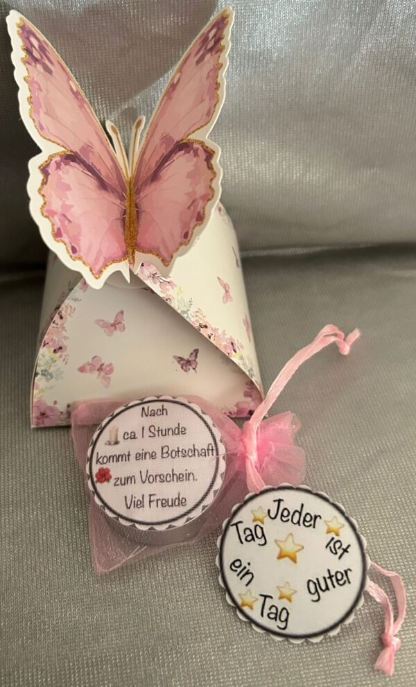DEKO  1 Zauber-Kerzli Teelicht-Botschaft  Schmetterling rosa "Jeder Tag ist ein guter Tag" rosa